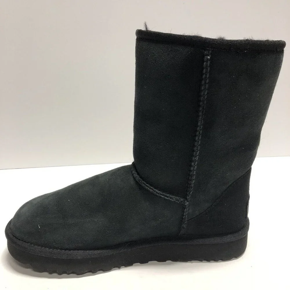 UGG Women’s Classic Short II, Black Winter Boots, Size 7M